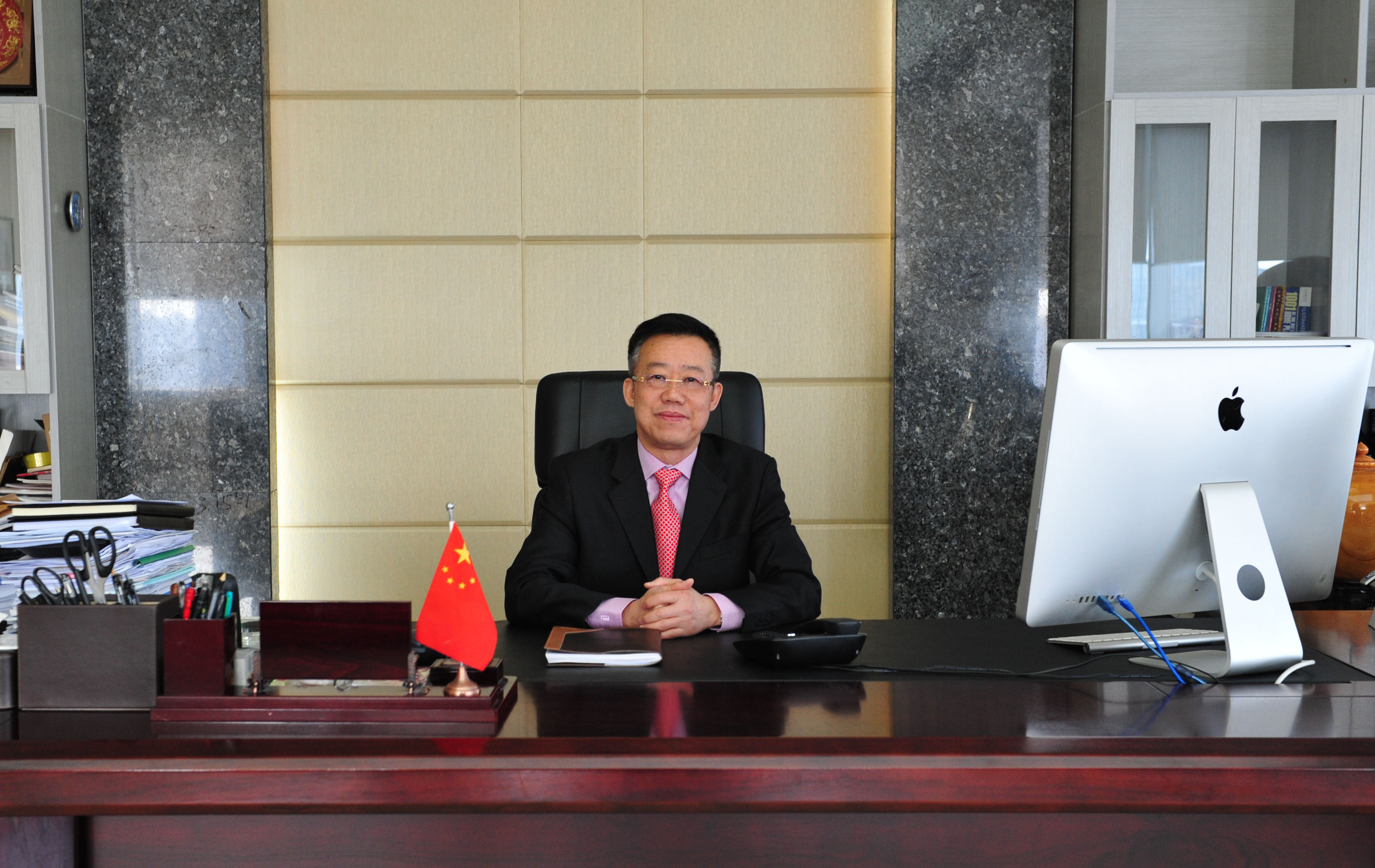 博亿国际(中国)有限公司集团董事局主席、总裁袁汉源先生发表新年祝词